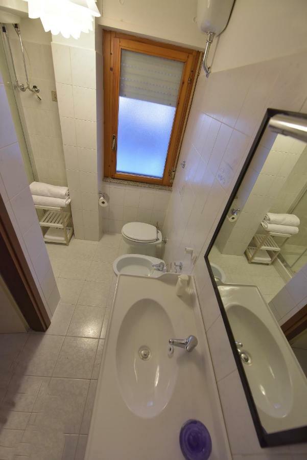 Stella Marina Apartment Quartu Sant'Elena Exterior photo