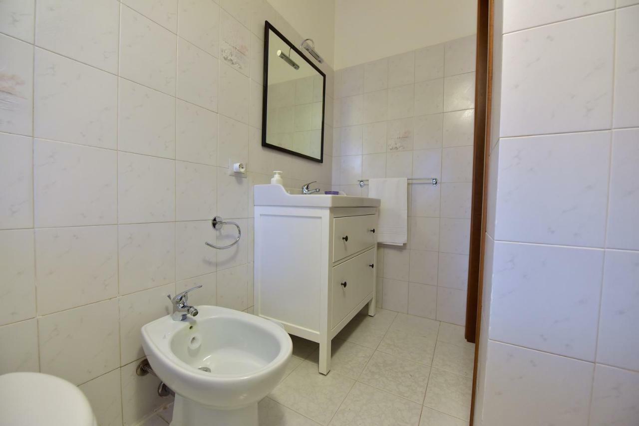 Stella Marina Apartment Quartu Sant'Elena Exterior photo